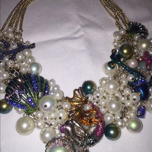 Betsy Johnson necklace brand new